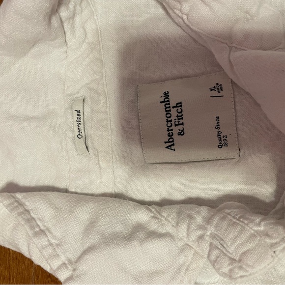 White Abercrombie & Fitch Linen Button up Shirt- worn twice - Picture 2 of 2